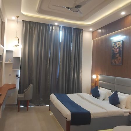 Cloud9 Stays Lucknow Bagian luar foto
